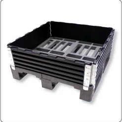 Schwarze Kunststoffpalette mit klappbarem Aufsatzrahmen und stabilen Metallbeschlägen