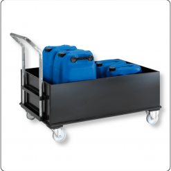 Mobile Auffangwanne aus robustem PE-HD Kunststoff – fahrbar auf Rollen für sichere Lagerung und innerbetrieblichen Transport von Gefahrstoffen gemäß WHG-Richtlinien.