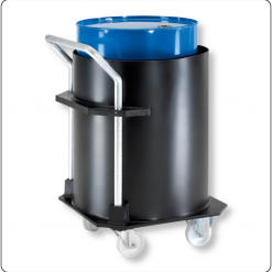 Mobiles Fassdepot aus PE-HD Kunststoff für 200-Liter-Fässer – fahrbare Auffangwanne mit Rollen für sichere Gefahrstofflagerung, Leckageschutz und WHG-konforme Aufbewahrung.