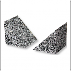 Schaumstoffkeil (Zuschnitt) zur Ladungssicherung von Rohren, Papierrollen und Druck empfindlichen Bauteilen beim Transport